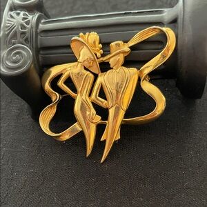 Chic Gold Couple Brooch